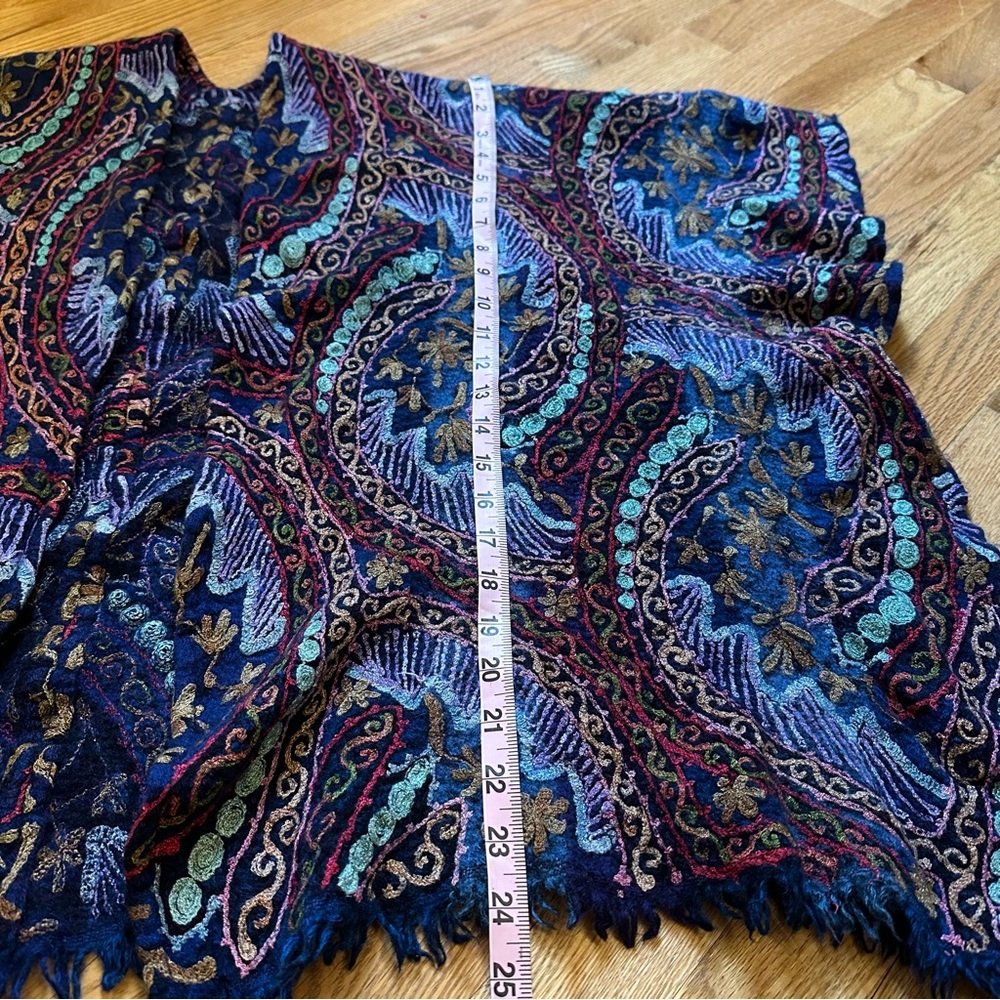 Anu 100% wool embroidered shawl poncho kimono wrap artsy colorful boho bohemian - Picture 5 of 8
